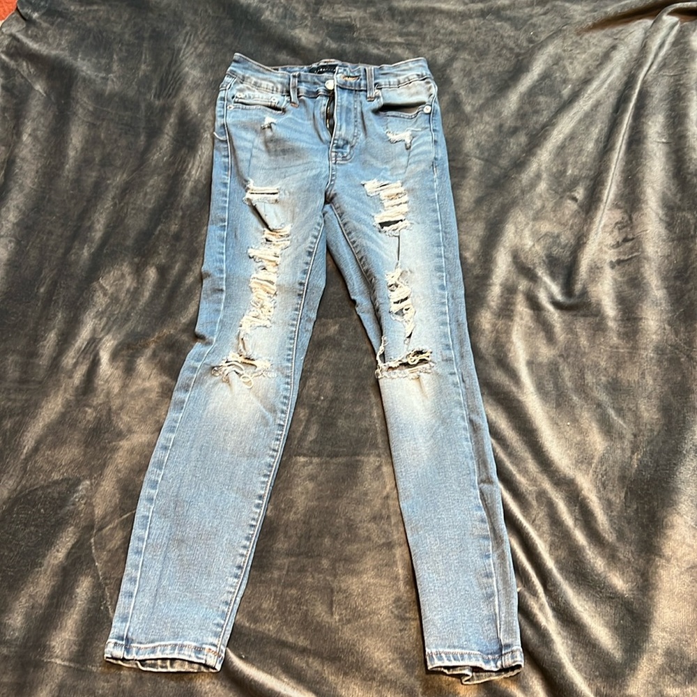 Super high rise jeggings. Size 6 short.